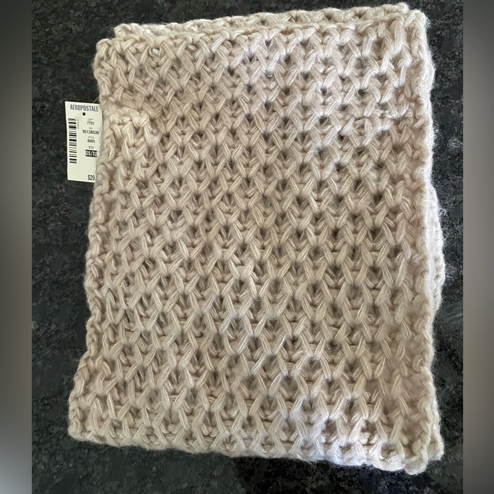 LAST CHANCE…Before Donating…Aeropostale Beige Knit Infinity Scarf